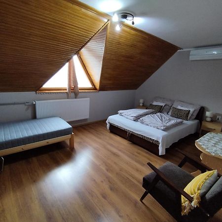 Luna Apartman Gyula Exterior photo