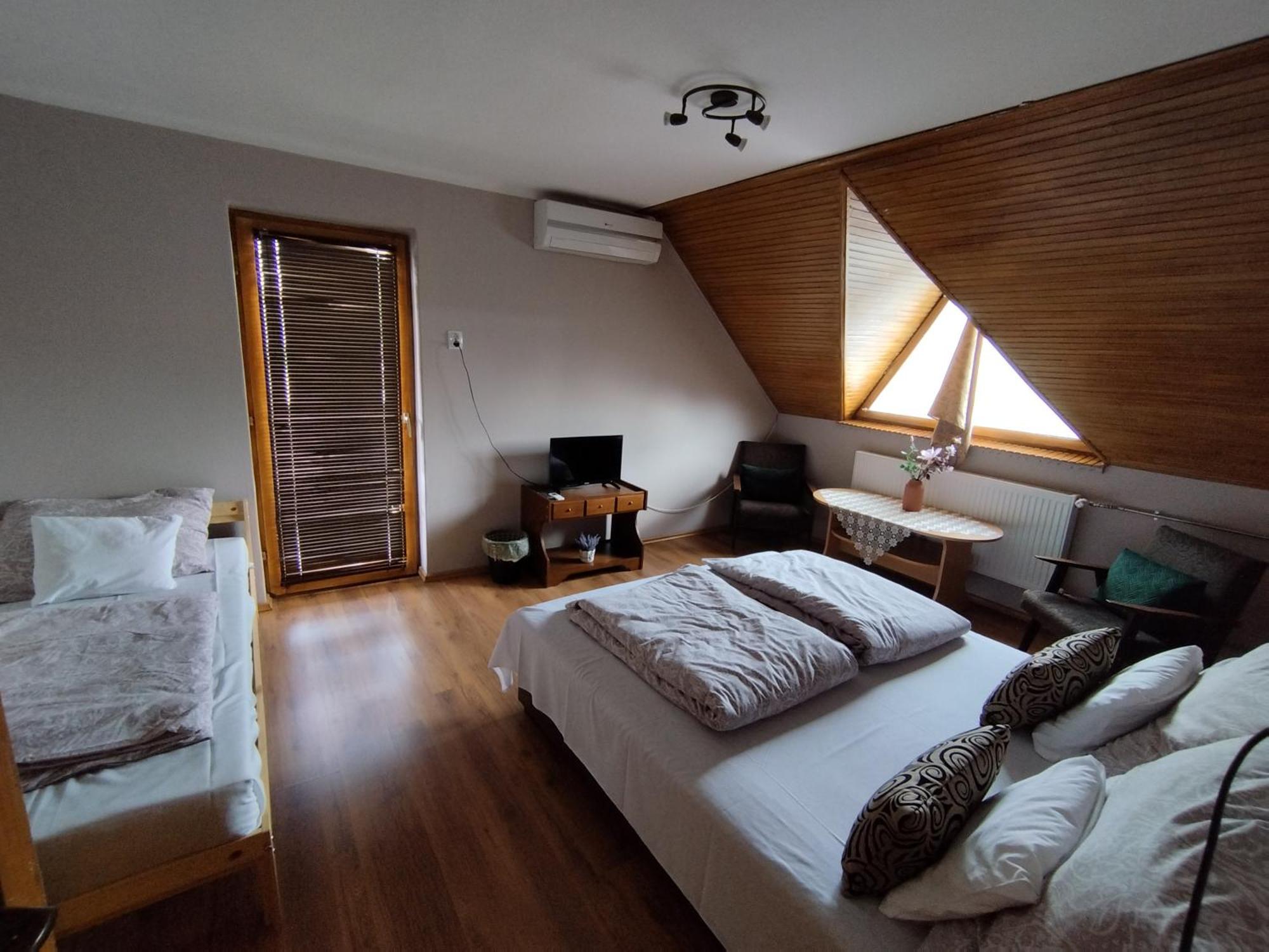 Luna Apartman Gyula Exterior photo